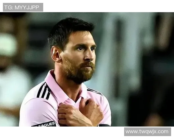 足球明星戴面罩的精彩瞬间与背后故事揭秘